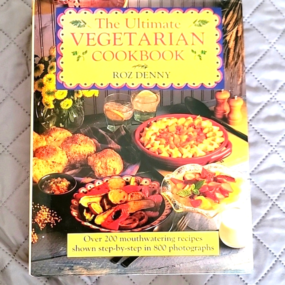 The Ultimate Vegetarian Cookbook - Hardcover By Denny, Roz Cookbooks cooking